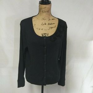 Black sweater. Made of cotton